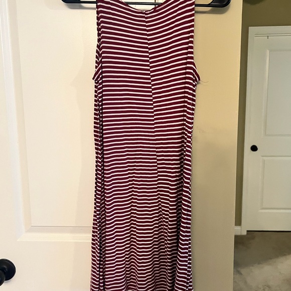 Olivia Rae Sundress. Small. Maroon & White. - Picture 2 of 3